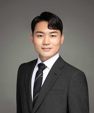 변호사 사진